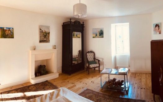 Manor house, character, original features, tower, stone chimneys, stairs, sink, potentiel, big land, elevated position, privacy, quietness, outbuildings, barn, garage.