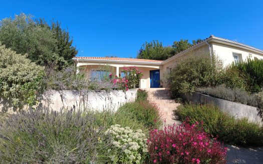 Villa of 156 sqm + basement 155 sqm – land of 1200 sqm
