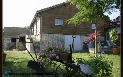 Bergerac Sud, large stone house for bed and breakfast or large family