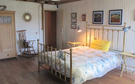 House – 197 sqm – garden – outbuildings