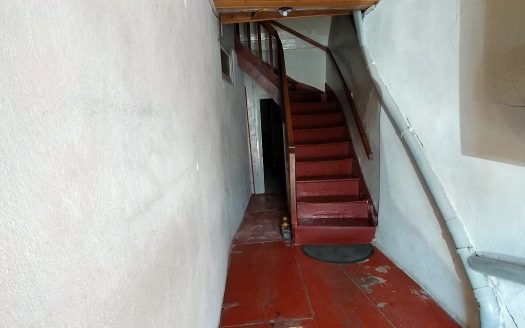 Located close to the city center of Thiers, 30 minutes from Clermont-Ferrand