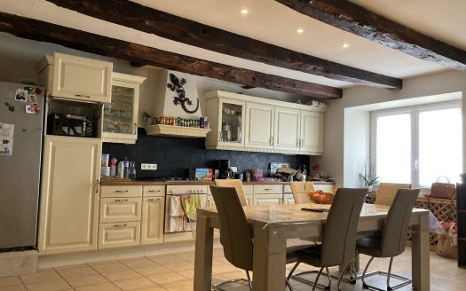 Maison 6 pieces 110 sqm