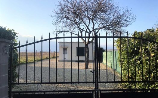Un terrain de loisir et son refuge de 20sqm en zone Natura 2000