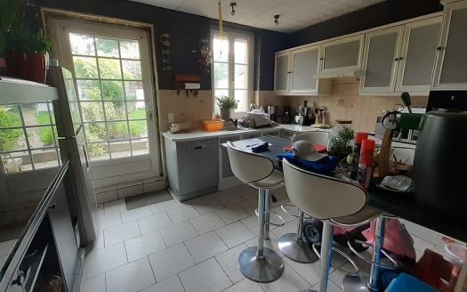 Ideal investor townhouse 4 bedrooms in the heart of Longueville sur Scie