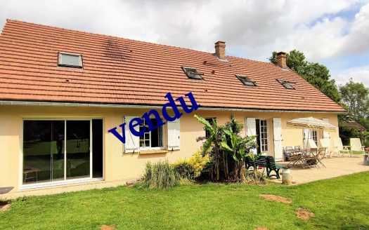 Maison 198 sqm avec 6 chambres