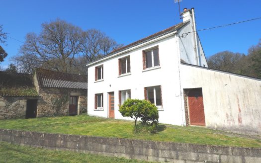 4 bedroom stone house, outbuildings and large hangar