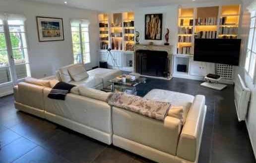 Family property with swimming pool