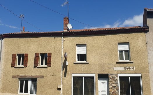 192sqm village house in a quiet area.