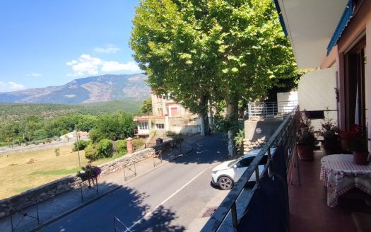 2-room apartment with balcony and garage