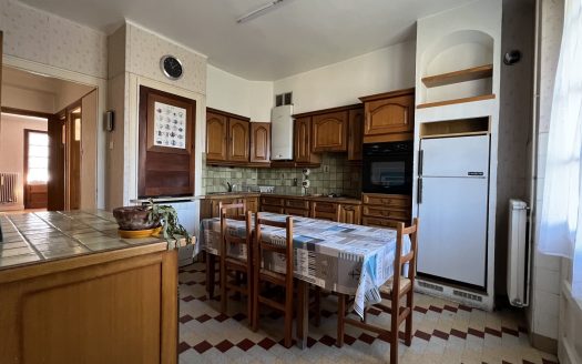 Exclusivity: T4 apartment of 81 sqm on the 1st floor of a small building