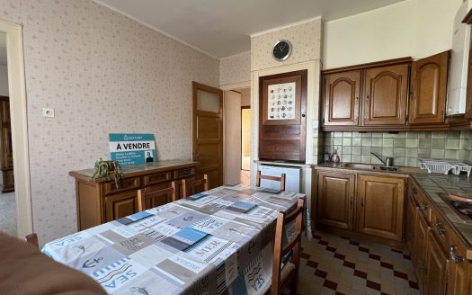 Exclusivity: T4 apartment of 81 sqm on the 1st floor of a small building