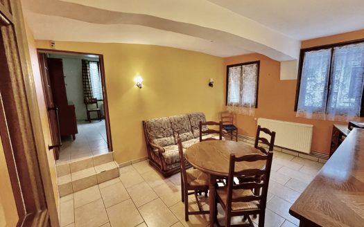 Le Neubourg center house 90 sqm