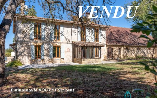 Stone property with 17 acres in Bergerac