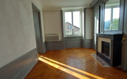 Immeuble de rendement  63300 Thiers