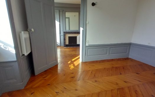 Immeuble de rendement  63300 Thiers