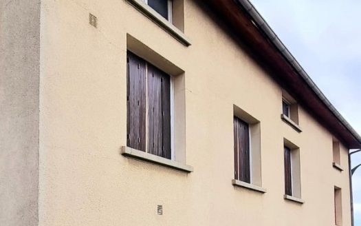 Village house in Chateaugay of 108 sqm close to all amenities