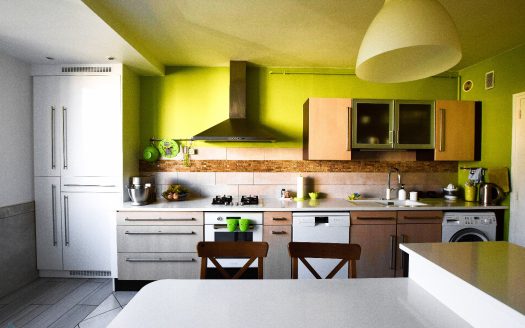 VASTE ET LUMINEUX APPARTEMENT T4 TRAVERSANT DE 116 sqm
