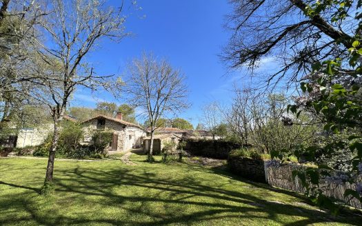 A must see ! Wonderful property in Deux Sèvres countryside