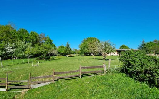 Equestrian property on 6ha with dwellings