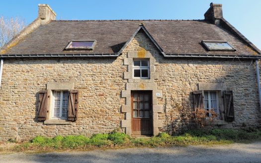 Stone house to renovate
