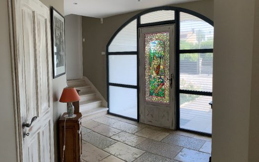 Architect-designed house 249 sqm in the heart of Mont St Aignan