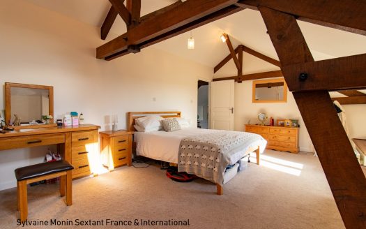 Charming property with gite and open view