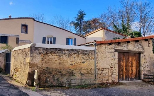 Pretty renovated residence