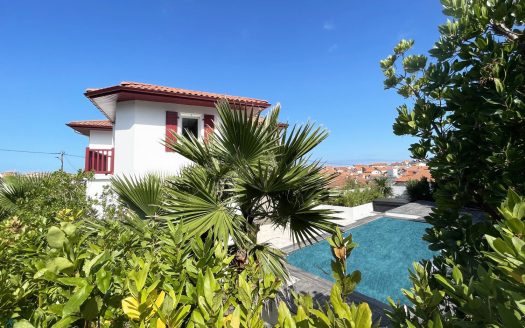 COMPLETELY RENOVATED BASQUE VILLA