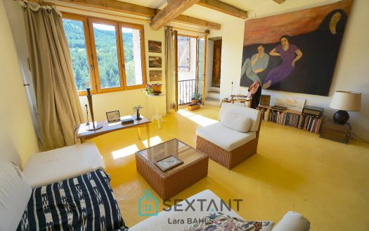Saint Jacques: Village house of 122sqm with 3 bedrooms, garden and terrace