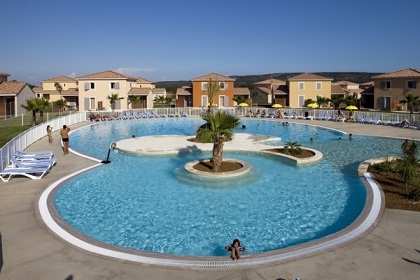 Le Domaine du Golf Residence – offers this 1 bedroom Villa with private TERRACE, Spa Centre and swimming pool.