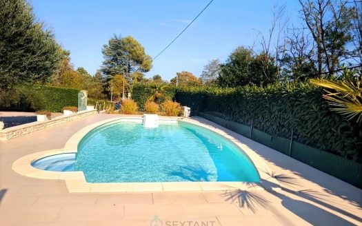 HOUSE WITH SWIMMING POOL IN PECHARMANT