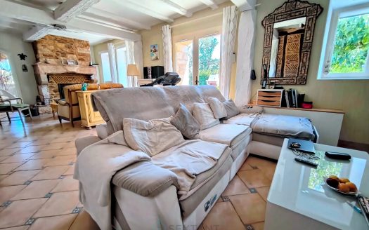 HOUSE WITH SWIMMING POOL IN PECHARMANT