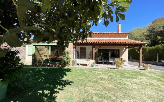 187 SQM HOUSE ON A 1,847 SQM PLOT WITH SWIMMING POOL.