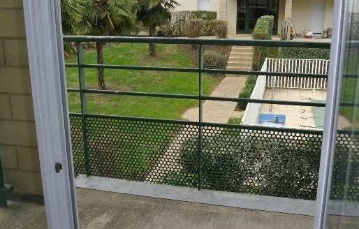 1-bedroom apartment in residence with swimming pool in Limoges