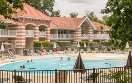 An investment property with an annual income of €2,207.96 before taxes and a 6.51 % return in Soulac-sur-Mer