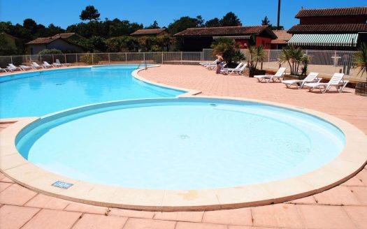 An investment property with an annual income of €6,397 before taxes and a %7.50 return in Arès