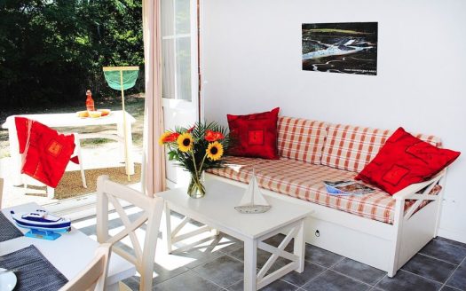 An investment property with an annual income of €6,397 before taxes and a %7.50 return in Arès
