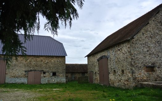 45 km South of Limoges, convenient access via autoroute A20.
