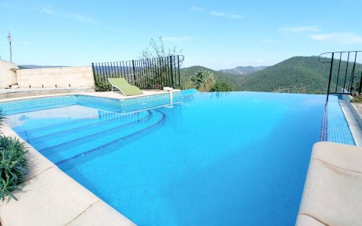 4-BED DETACHED VILLAGE HOUSE WITH GARDEN, POOL AND SPECTACULAR VIEWS