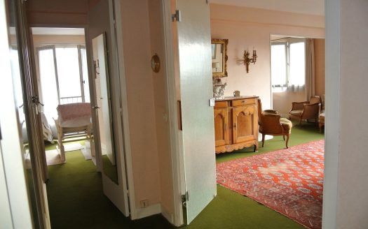 T4 apartment
