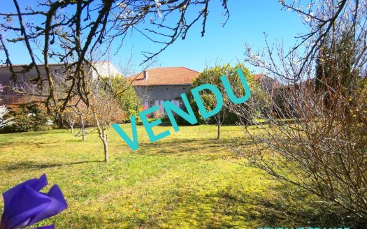 SUBSTANTIAL 4-BED CHARACTER PROPERTY WITH LARGE GARAGE/WORKSHOP AND PRIVATE ENCLOSED GARDEN