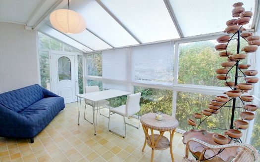 DETACHED 3-BED HOUSE WITH CONSERVATORY, GARAGE & WORKSHOP