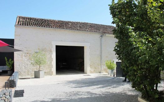 Charentaise house fully restored 180sqm