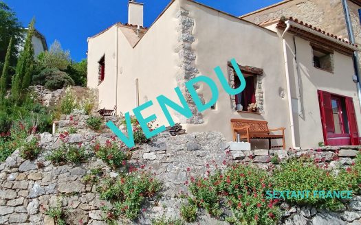 BEAUTIFULLY RENOVATED STONE HOUSE WITH GARDEN AND TERRACE IN DELIGHTFUL COUNTRY SETTING
