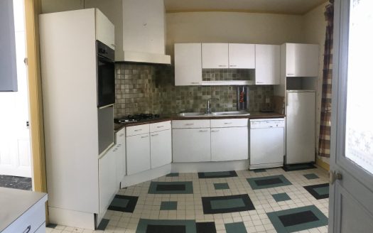 Beautiful house of 230 sqm in a park of 5200 sqm sports