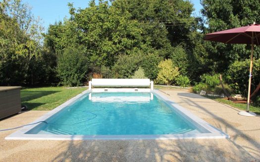 Charentaise village house, 6 rooms, 170 sqm